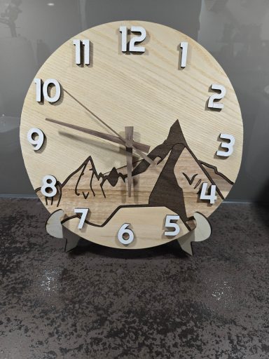 0152- Holzuhr Motiv Watzmann mit 4 verschiedenen Holzfurnieren